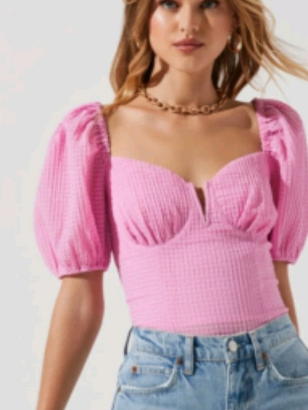 Astr Pink Puff-Sleeve Sweetheart Crop Top